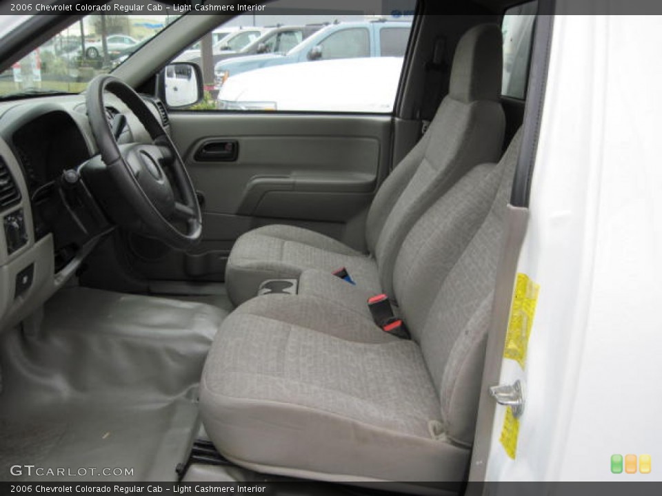 Light Cashmere Interior Photo for the 2006 Chevrolet Colorado Regular Cab #51340945