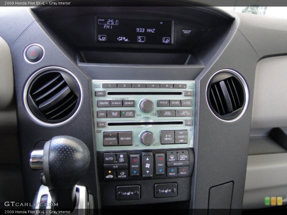 Gray Interior Controls for the 2009 Honda Pilot EX-L #51343324