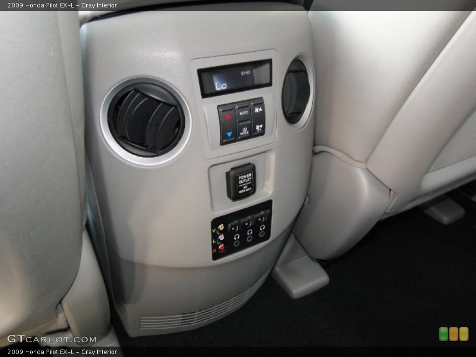 Gray Interior Controls for the 2009 Honda Pilot EX-L #51343444