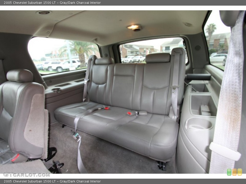 Gray/Dark Charcoal Interior Photo for the 2005 Chevrolet Suburban 1500 LT #51344770
