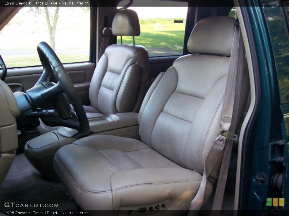 Neutral Interior Photo for the 1998 Chevrolet Tahoe LT 4x4 #51352838