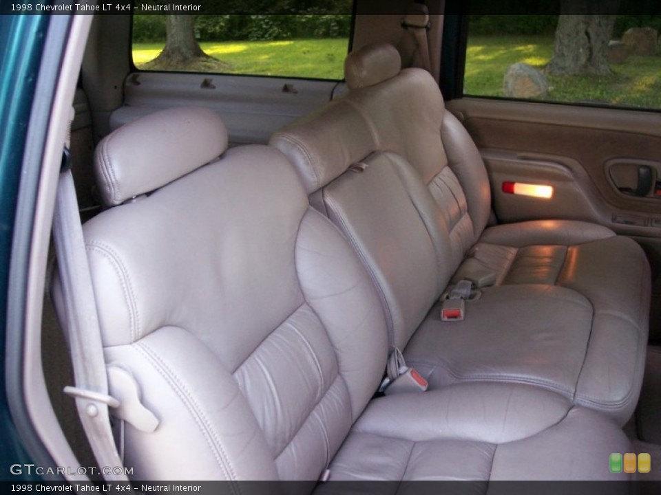 Neutral Interior Photo for the 1998 Chevrolet Tahoe LT 4x4 #51353036