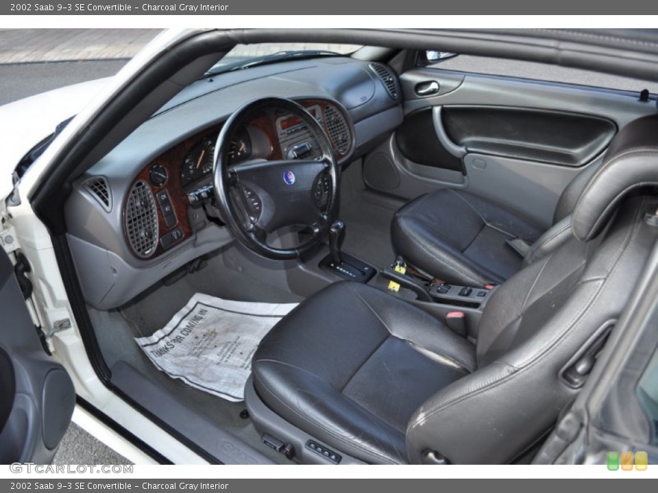 Charcoal Gray Interior Photo for the 2002 Saab 9-3 SE Convertible #51355929