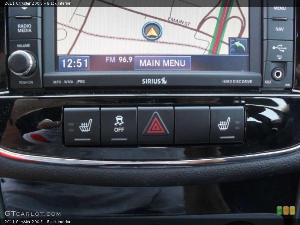 Black Interior Controls for the 2011 Chrysler 200 S #51362642