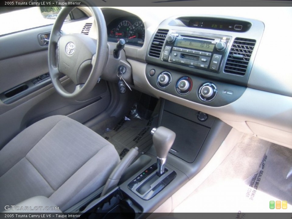 Taupe Interior Photo for the 2005 Toyota Camry LE V6 #51372080
