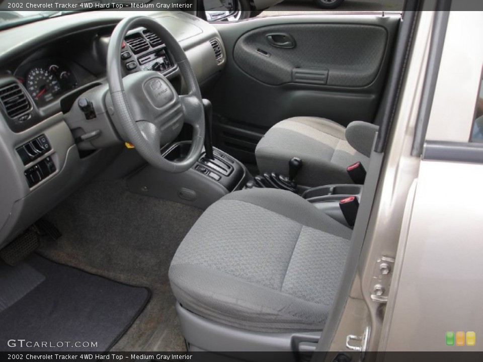 Medium Gray Interior Photo for the 2002 Chevrolet Tracker 4WD Hard Top #51383965