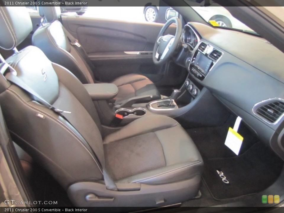 Black Interior Photo for the 2011 Chrysler 200 S Convertible #51386207