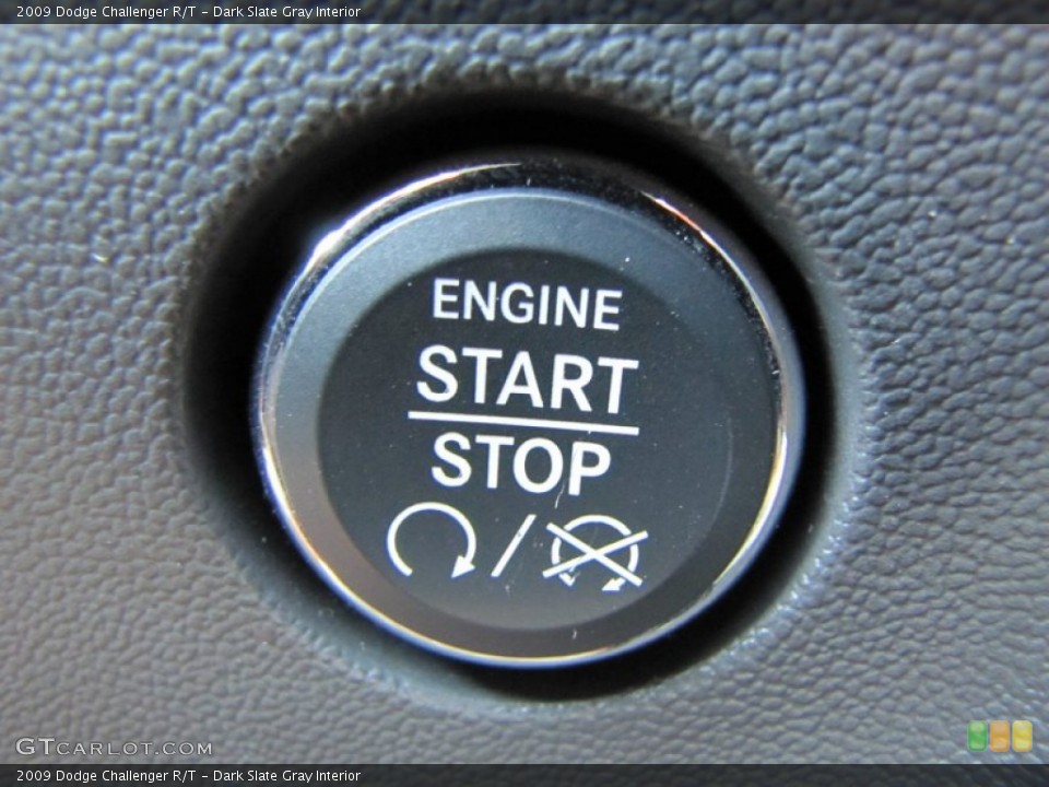 Dark Slate Gray Interior Controls for the 2009 Dodge Challenger R/T #51389951