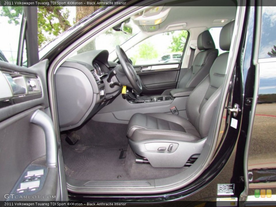 Black Anthracite Interior Photo for the 2011 Volkswagen Touareg TDI Sport 4XMotion #51392798