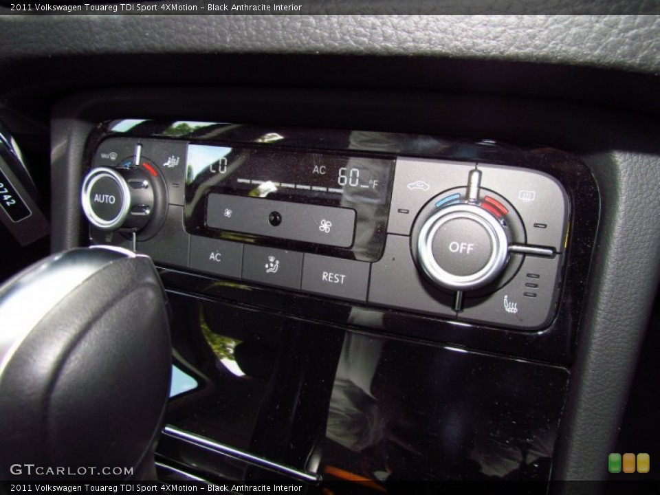 Black Anthracite Interior Controls for the 2011 Volkswagen Touareg TDI Sport 4XMotion #51392900