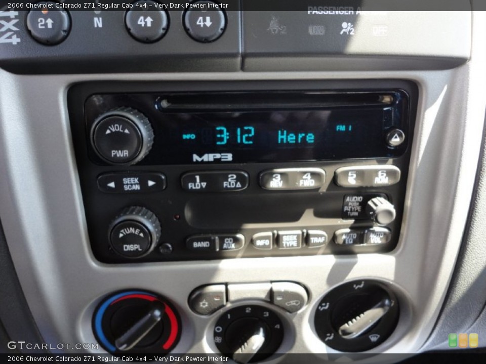 Very Dark Pewter Interior Controls for the 2006 Chevrolet Colorado Z71 Regular Cab 4x4 #51399821