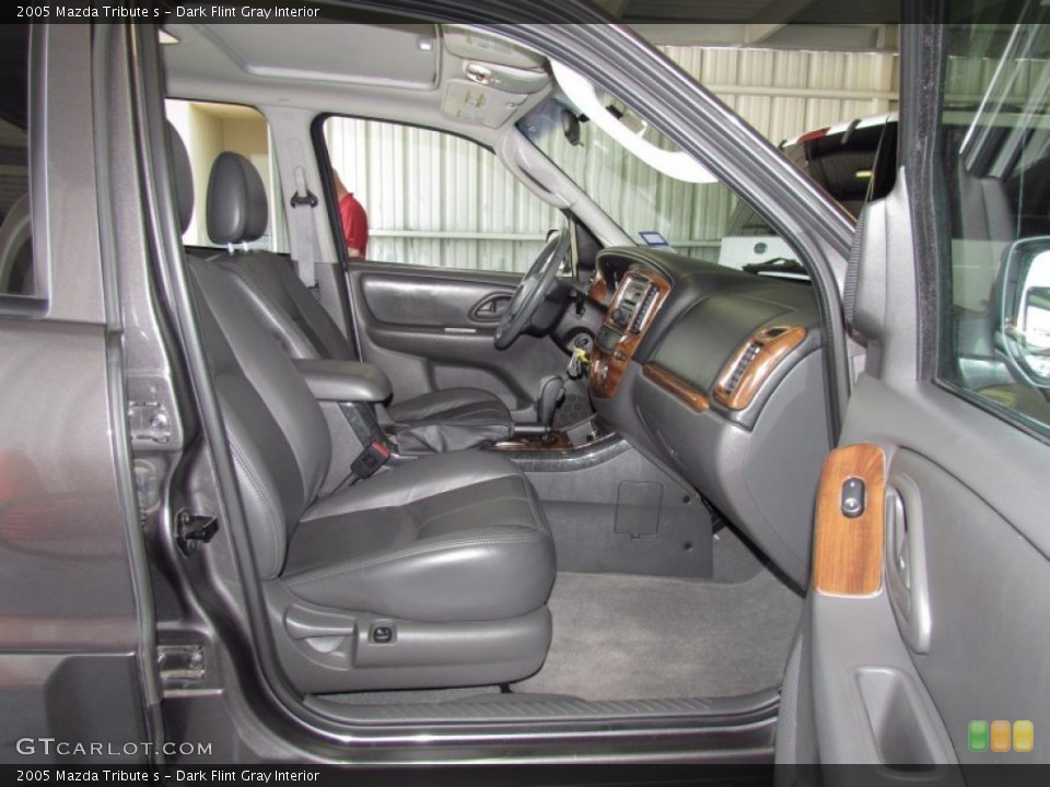 Dark Flint Gray Interior Photo for the 2005 Mazda Tribute s #51410290