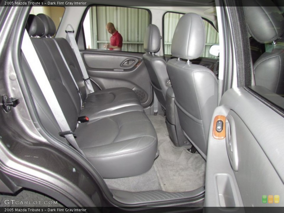 Dark Flint Gray Interior Photo for the 2005 Mazda Tribute s #51410296