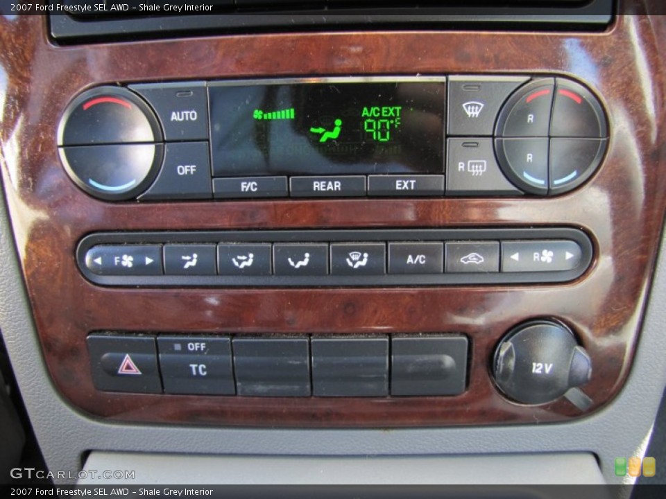 Shale Grey Interior Controls for the 2007 Ford Freestyle SEL AWD #51415448