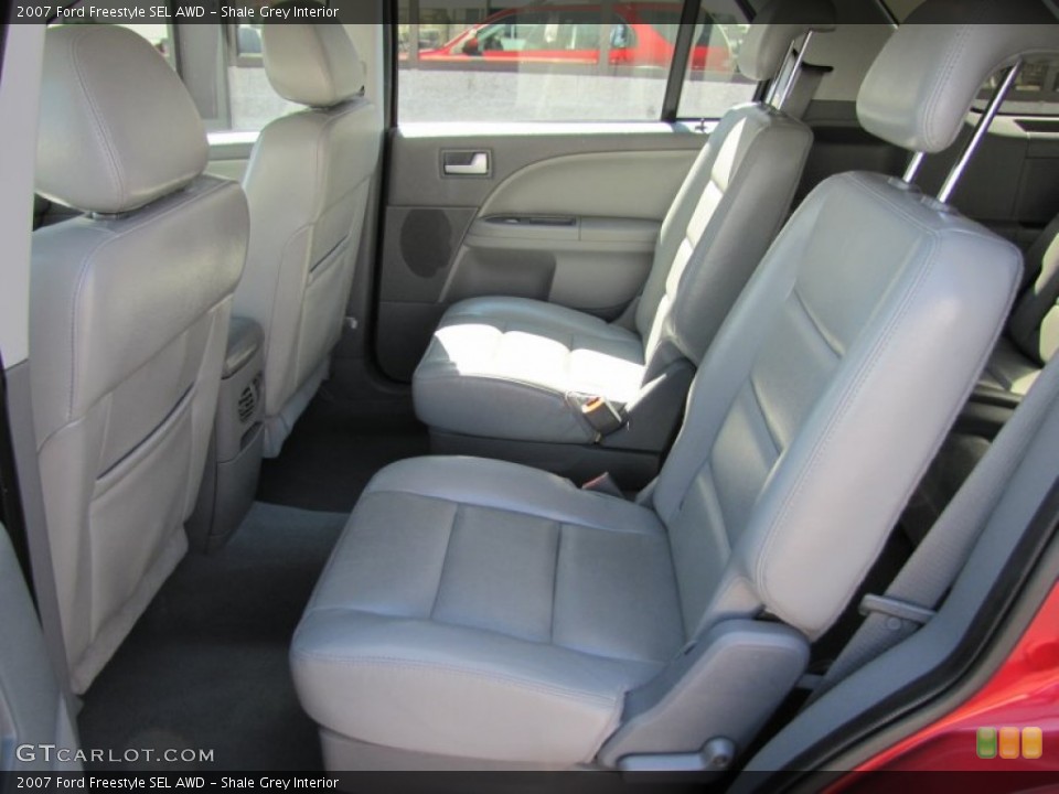 Shale Grey Interior Photo for the 2007 Ford Freestyle SEL AWD #51415514