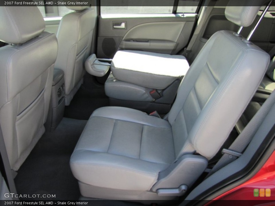 Shale Grey Interior Photo for the 2007 Ford Freestyle SEL AWD #51415526