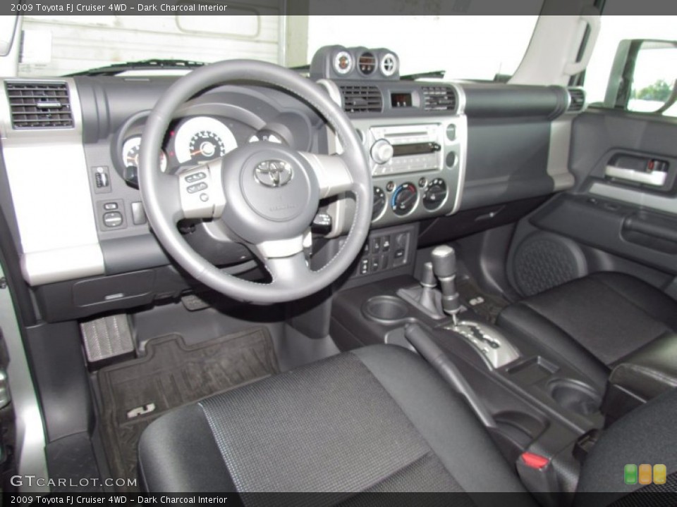 Dark Charcoal Interior Photo for the 2009 Toyota FJ Cruiser 4WD #51419910