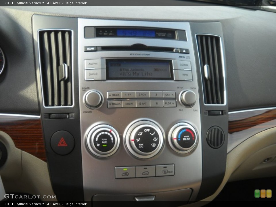 Beige Interior Controls for the 2011 Hyundai Veracruz GLS AWD #51426258