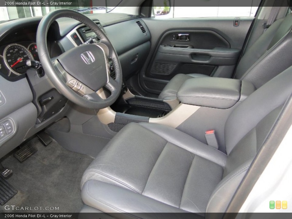 Gray Interior Photo for the 2006 Honda Pilot EX-L #51427563