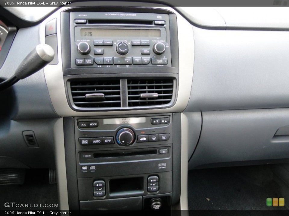 Gray Interior Controls for the 2006 Honda Pilot EX-L #51427680