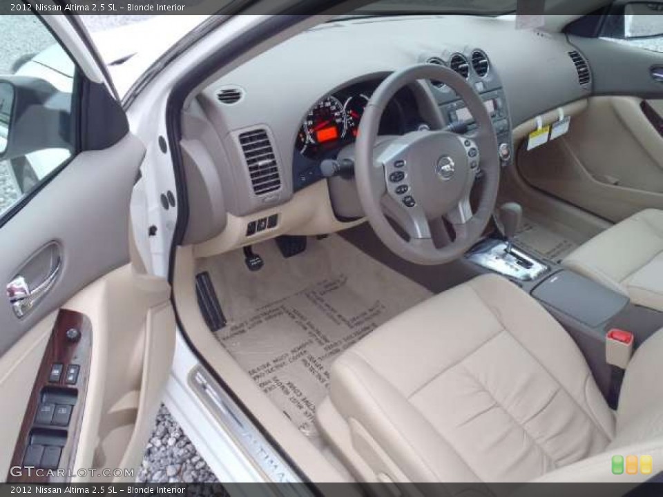 Blonde Interior Photo for the 2012 Nissan Altima 2.5 SL #51429063