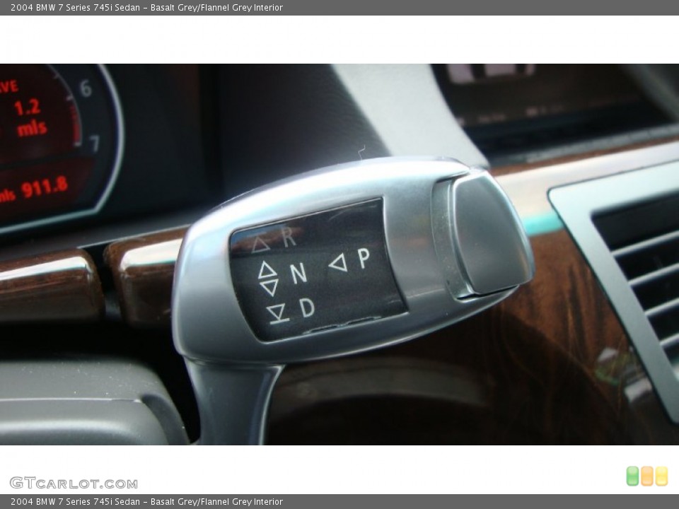 Basalt Grey/Flannel Grey Interior Controls for the 2004 BMW 7 Series 745i Sedan #51429468