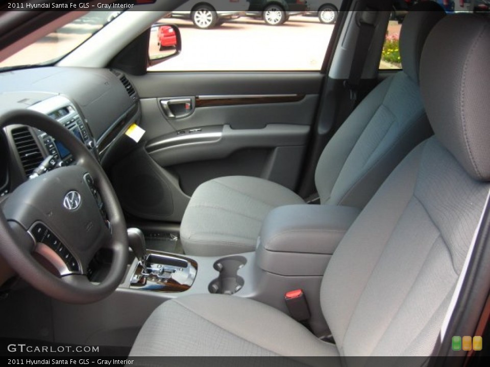 Gray Interior Photo for the 2011 Hyundai Santa Fe GLS #51431046