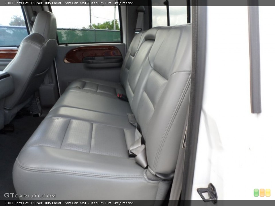 Medium Flint Grey Interior Photo for the 2003 Ford F250 Super Duty Lariat Crew Cab 4x4 #51433782