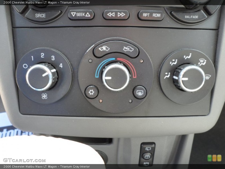 Titanium Gray Interior Controls for the 2006 Chevrolet Malibu Maxx LT Wagon #51435963