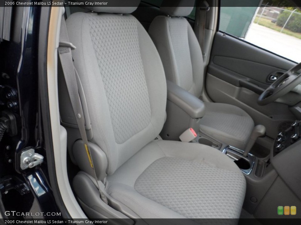 Titanium Gray Interior Photo for the 2006 Chevrolet Malibu LS Sedan #51436473