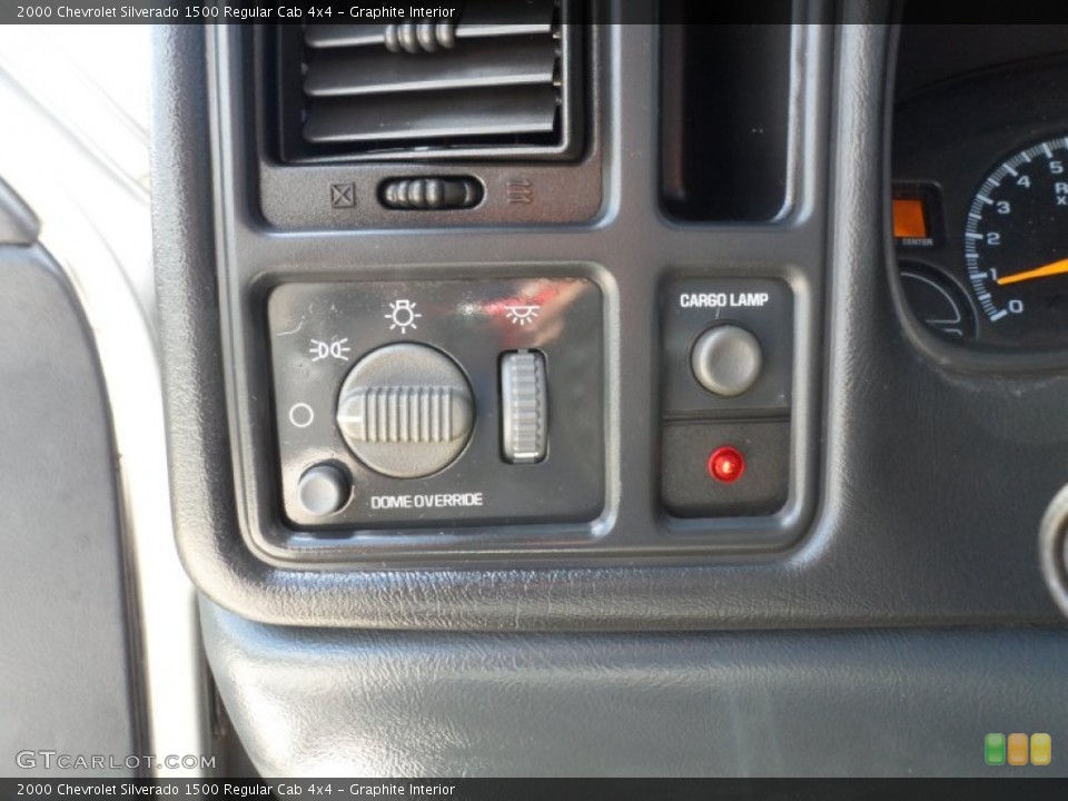 Graphite Interior Controls for the 2000 Chevrolet Silverado 1500 Regular Cab 4x4 #51438765