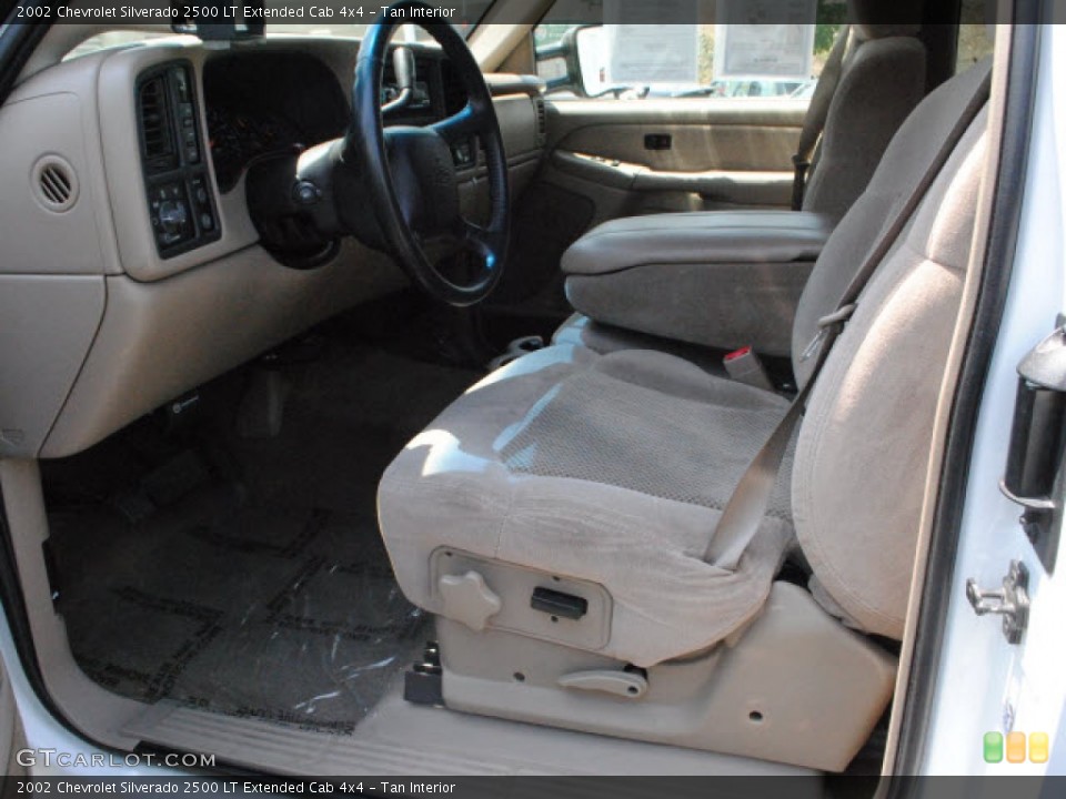 Tan Interior Photo for the 2002 Chevrolet Silverado 2500 LT Extended Cab 4x4 #51440712