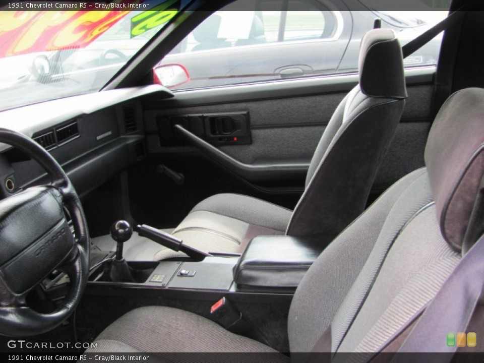 Gray/Black Interior Photo for the 1991 Chevrolet Camaro RS #51441588