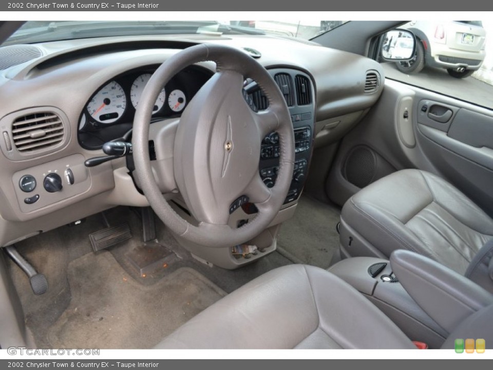 Taupe Interior Photo for the 2002 Chrysler Town & Country EX #51443802