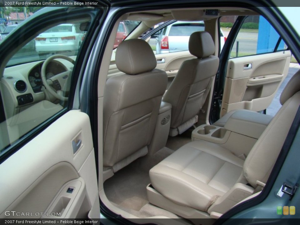 Pebble Beige Interior Photo for the 2007 Ford Freestyle Limited #51444828