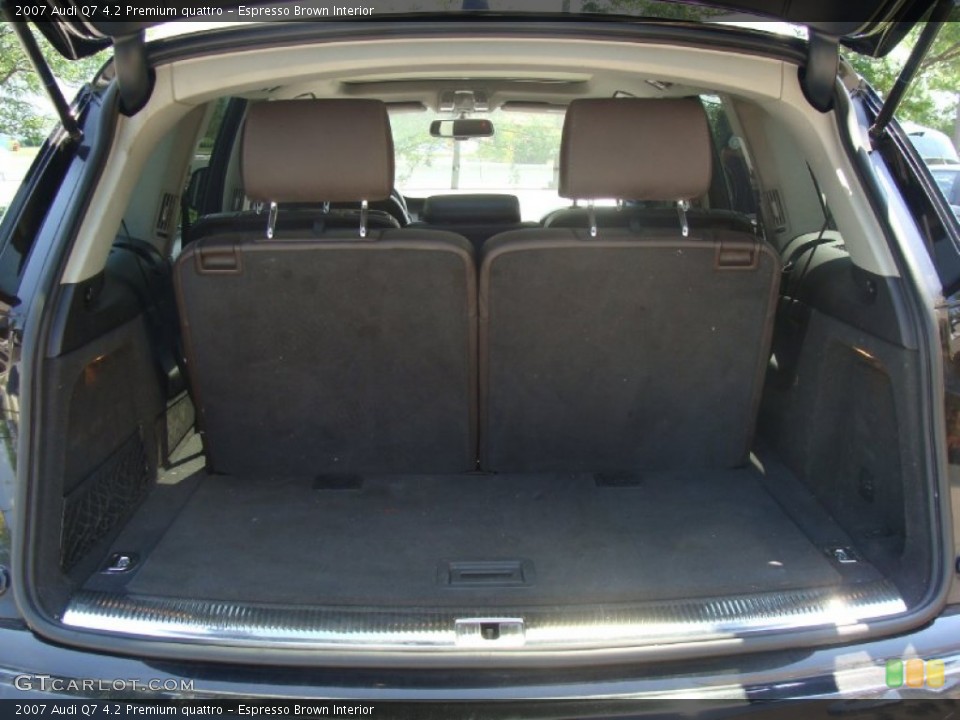 Espresso Brown Interior Trunk for the 2007 Audi Q7 4.2 Premium quattro #51448659