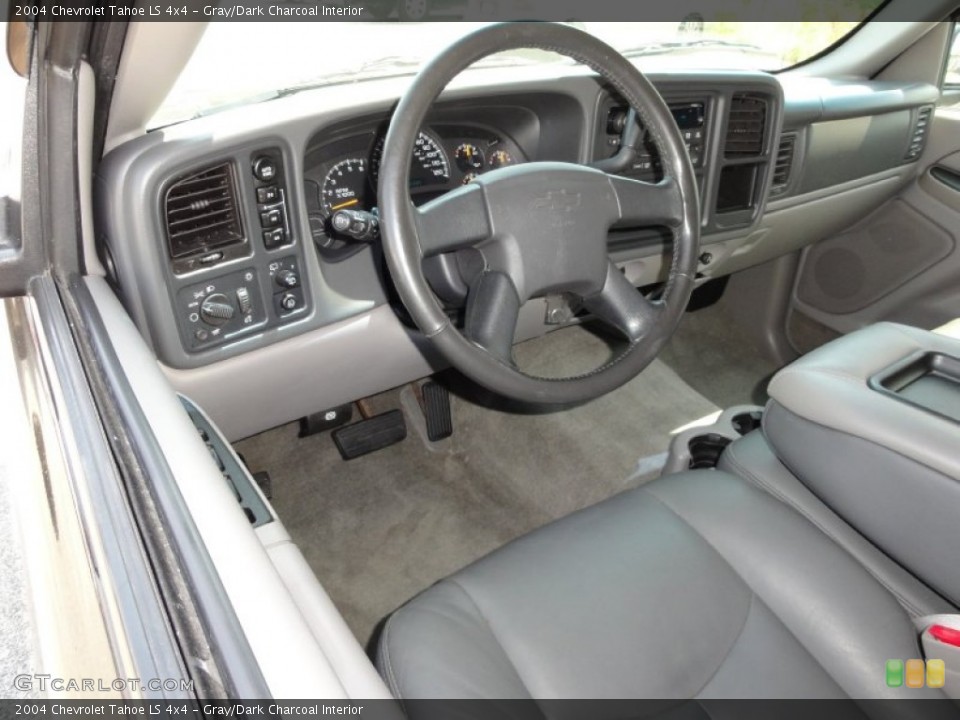 Gray/Dark Charcoal Interior Photo for the 2004 Chevrolet Tahoe LS 4x4 #51452628