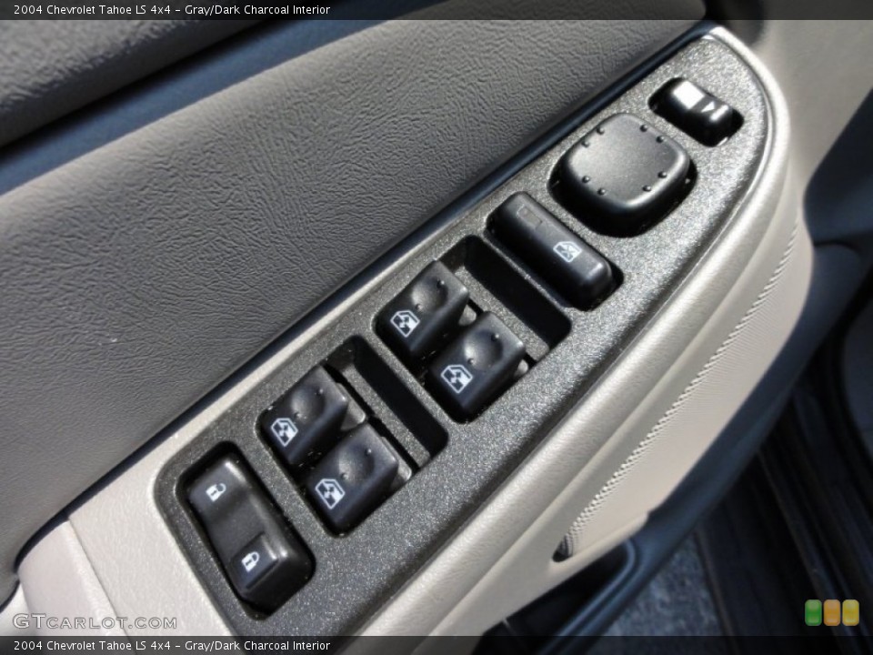 Gray/Dark Charcoal Interior Controls for the 2004 Chevrolet Tahoe LS 4x4 #51452676