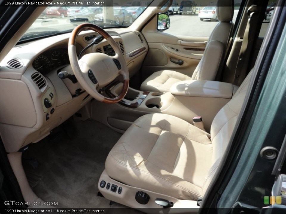 Medium Prairie Tan Interior Photo for the 1999 Lincoln Navigator 4x4 #51457440