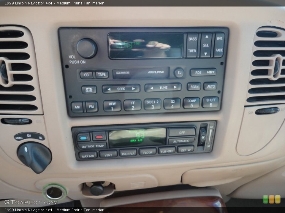 Medium Prairie Tan Interior Controls for the 1999 Lincoln Navigator 4x4 #51457500