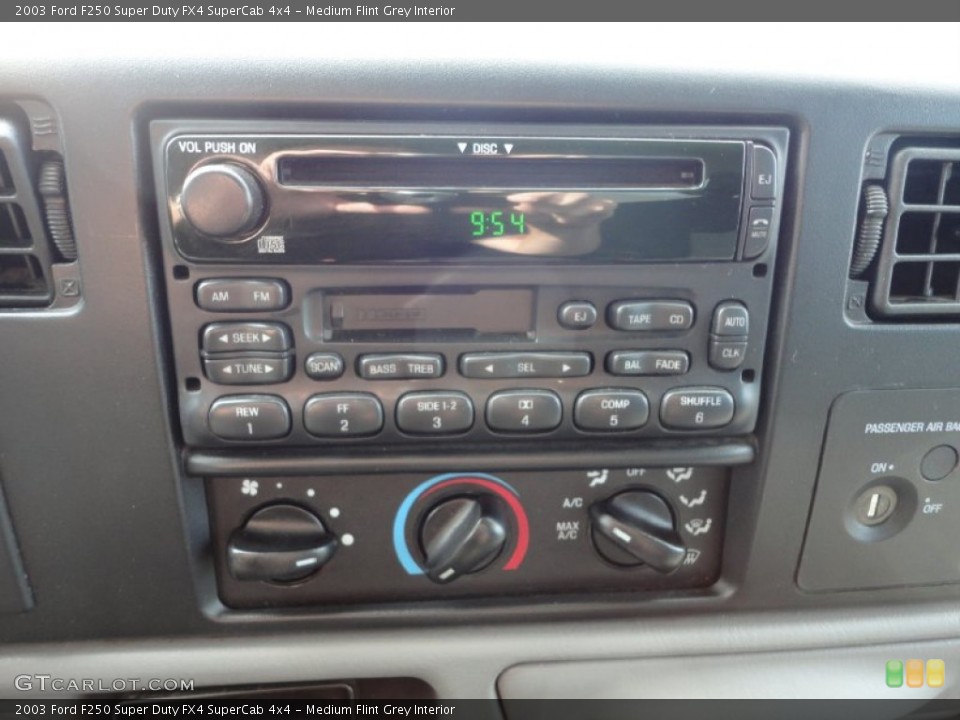 Medium Flint Grey Interior Controls for the 2003 Ford F250 Super Duty FX4 SuperCab 4x4 #51457812