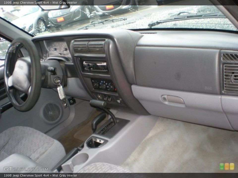 Mist Gray Interior Photo for the 1998 Jeep Cherokee Sport 4x4 #51460305