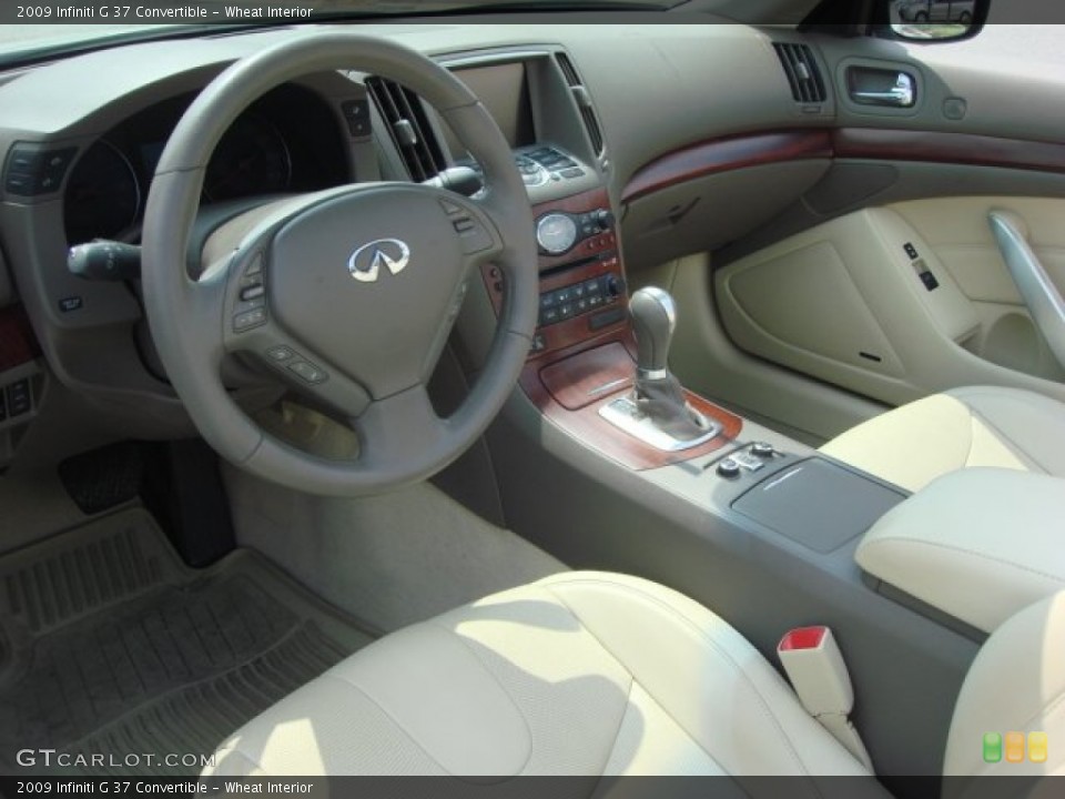 Wheat Interior Dashboard for the 2009 Infiniti G 37 Convertible #51462900