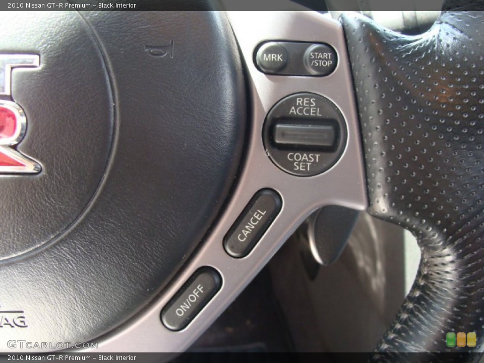 Black Interior Controls for the 2010 Nissan GT-R Premium #51466035