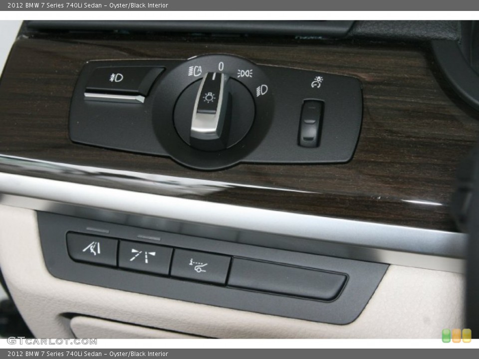 Oyster/Black Interior Controls for the 2012 BMW 7 Series 740Li Sedan #51470871