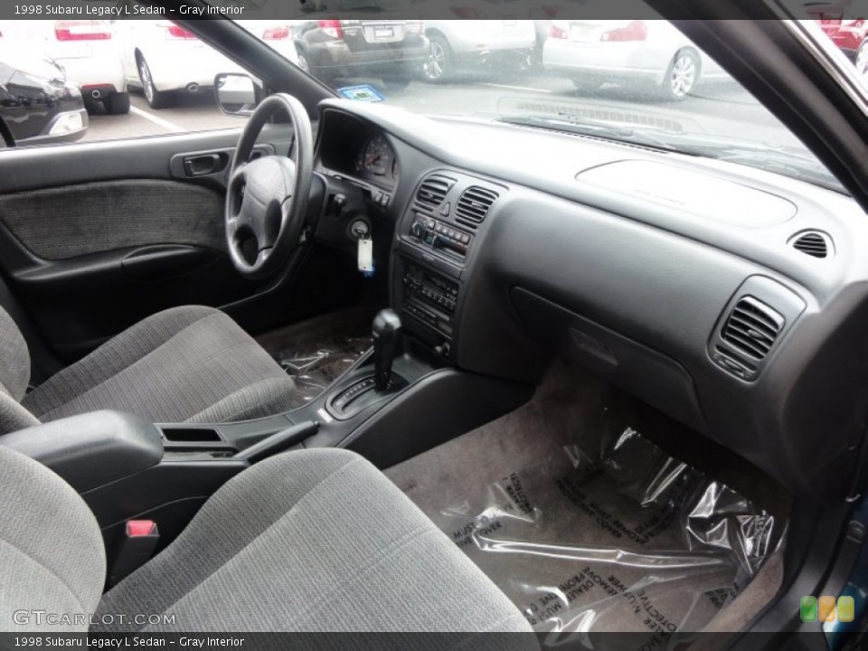 Gray Interior Photo for the 1998 Subaru Legacy L Sedan #51481582