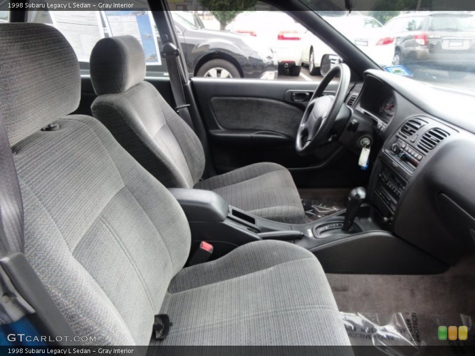 Gray Interior Photo for the 1998 Subaru Legacy L Sedan #51481597
