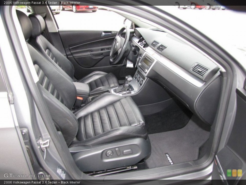 Black Interior Photo for the 2006 Volkswagen Passat 3.6 Sedan #51503485