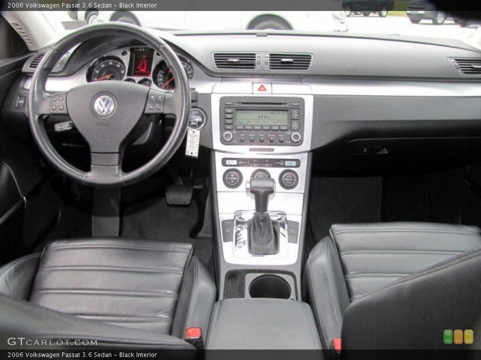 Black Interior Dashboard for the 2006 Volkswagen Passat 3.6 Sedan #51504184