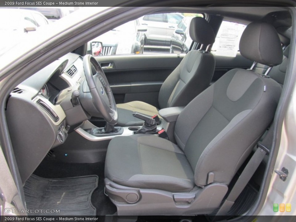 Medium Stone Interior Photo for the 2009 Ford Focus SES Coupe #51505021